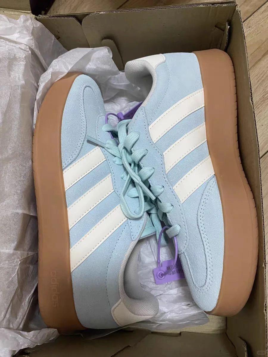 阿迪达斯薄荷奶绿德训鞋,很难不爱!